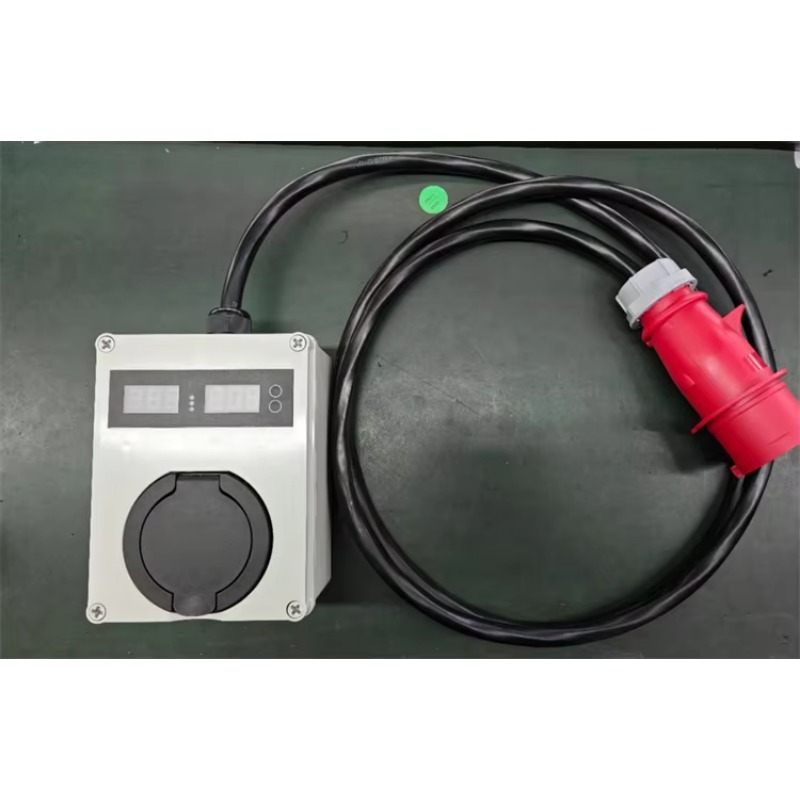 Colonnina di Ricarica a Parete - Ev Charging Socket Type 2 22Kw recensione e prezzo