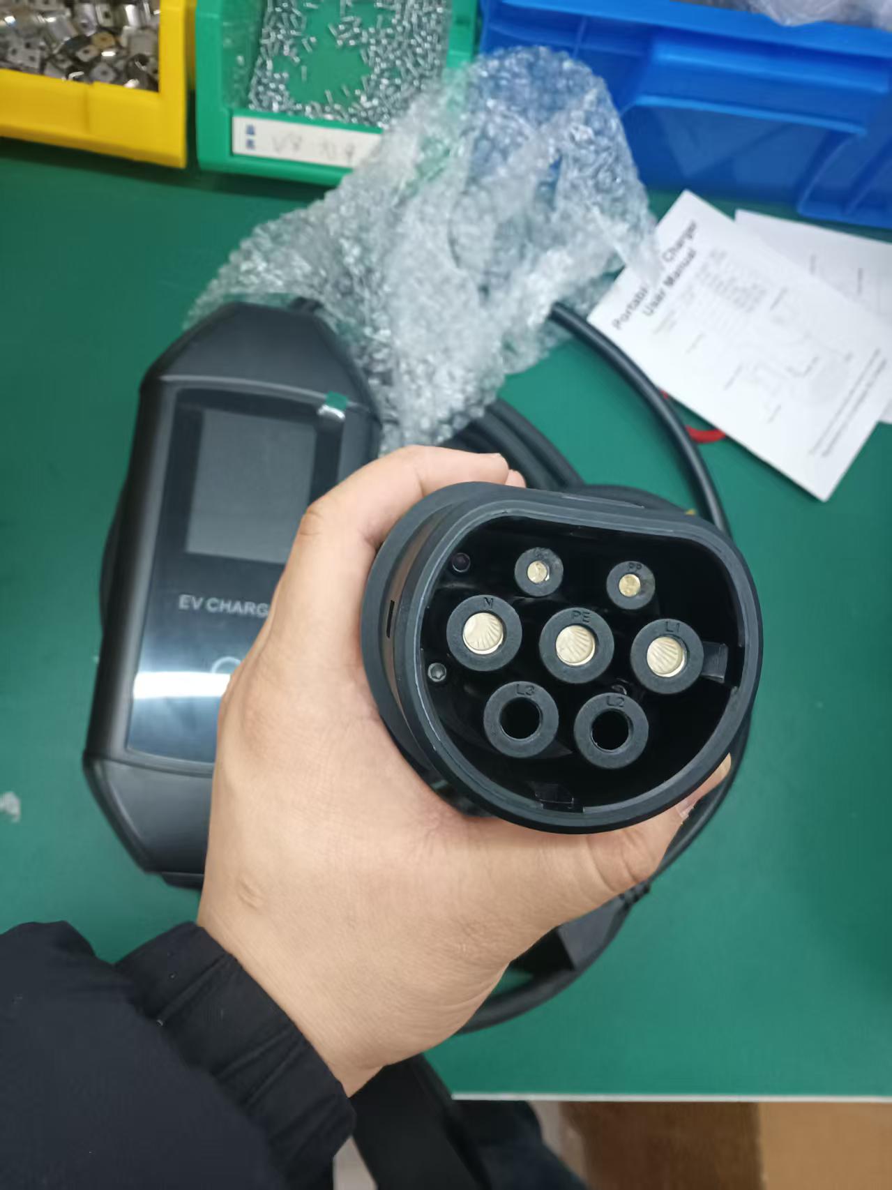 Caricatore portatile AC intell - Portable Ev Charger 16A Adjustable recensione e prezzo
